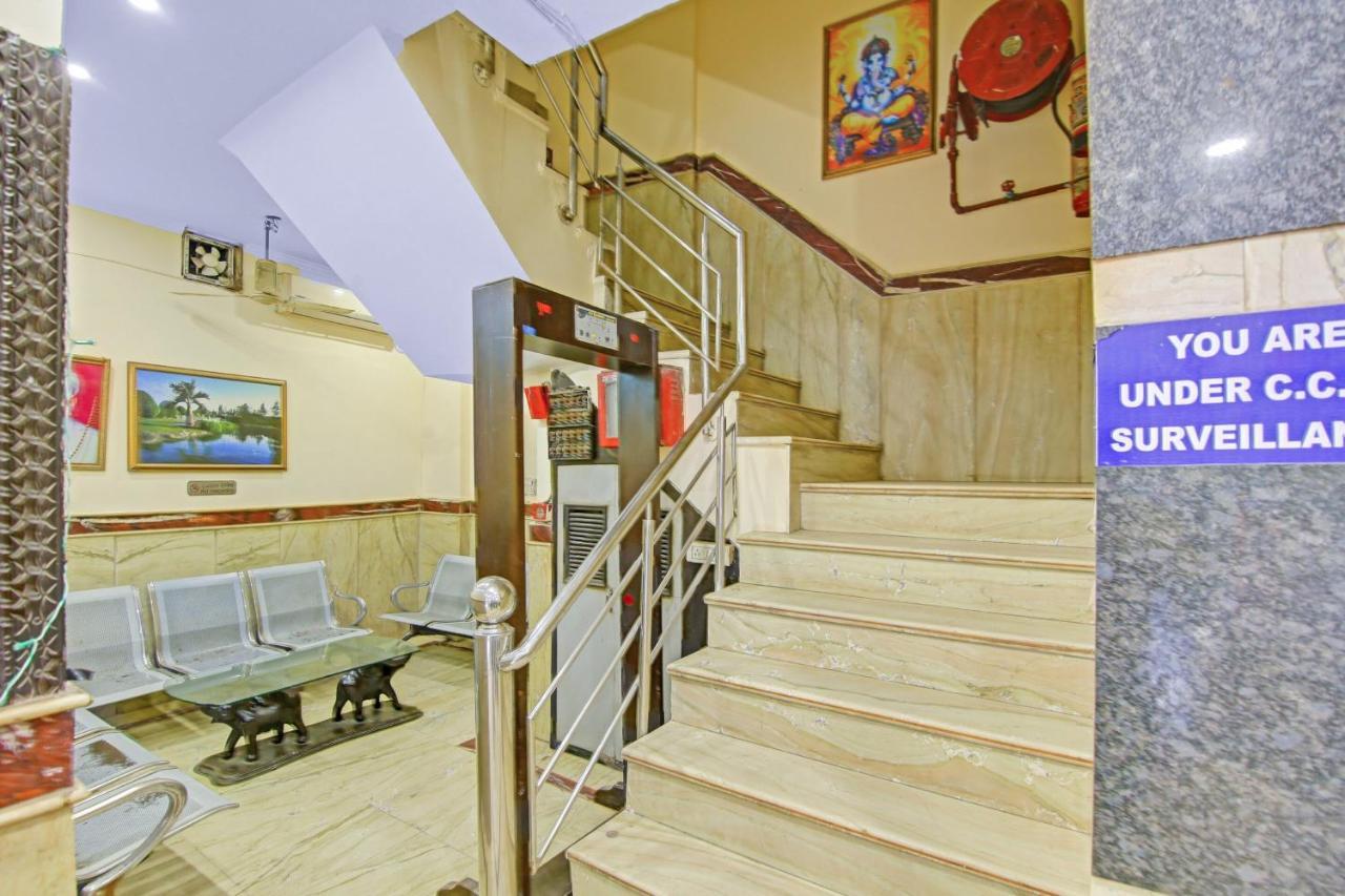 Hotel Collection O 84003 Chopra International New Delhi