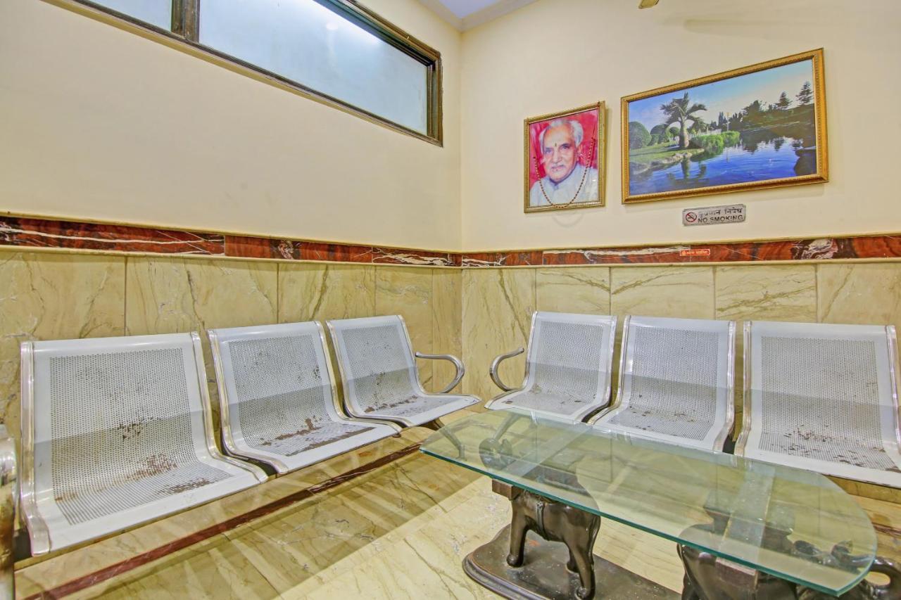 Collection O 84003 Chopra International Hotel 3*